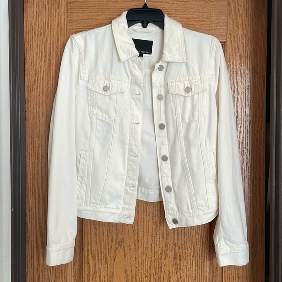Banana Republic Denim Jacket - Picture 2 of 4